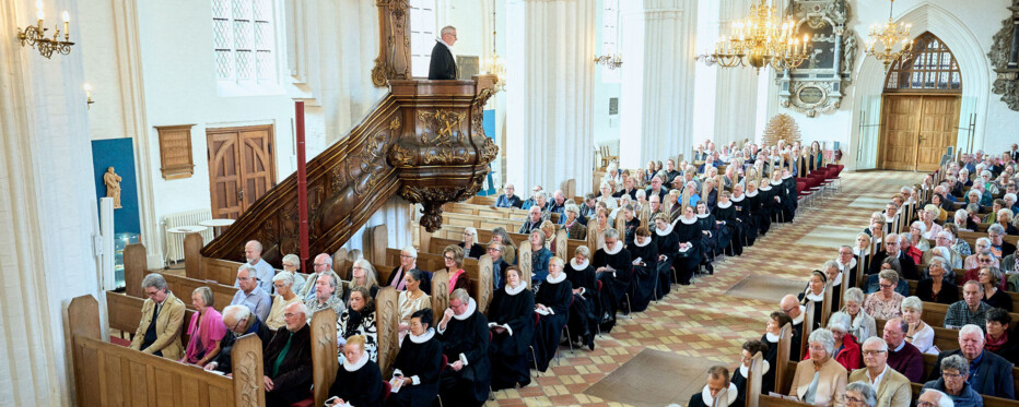 Procession ved landemodegudstjenesten 2023