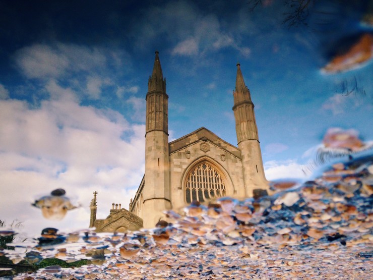 Omvendt 'puddlegram' af Den Danske Kirke i London